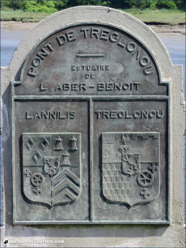 Plaque commémorative du pont de Tréglonou.