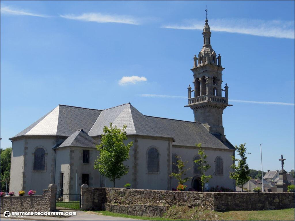 L'église Saint-Méen dans la commune de Saint-Méen.