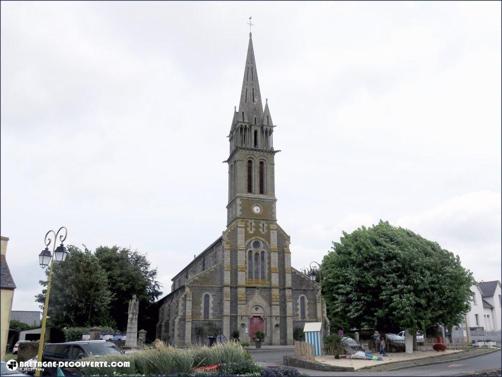 L'église Saint-Pierre de Taulé.