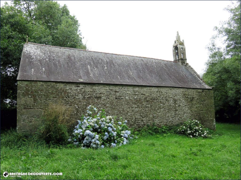 La chapelle Notre-Dame-de-la-Clarté dans la commune de Trébrivan.