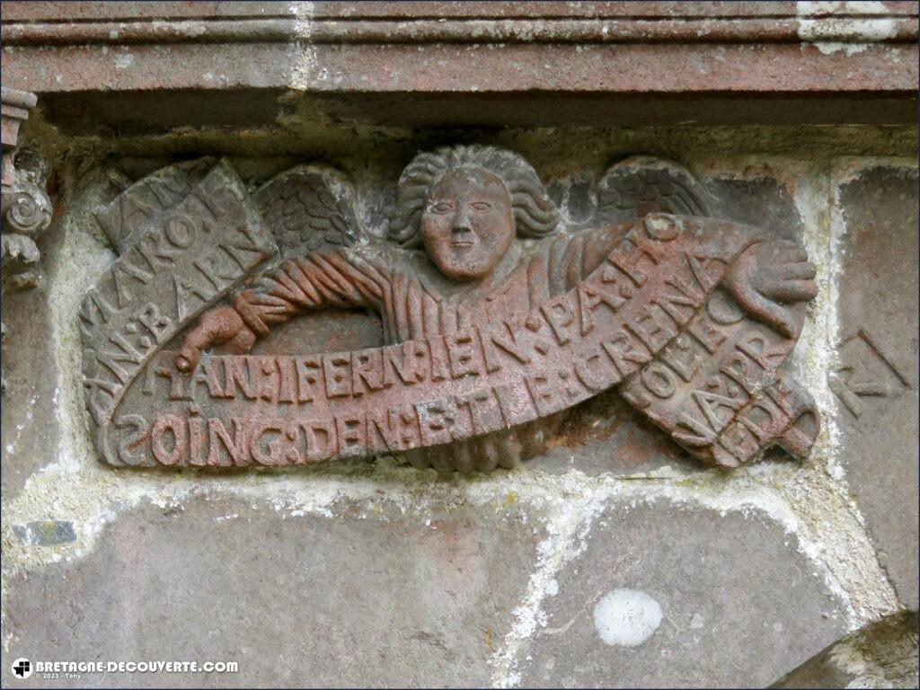 Bas-relief dans l'église Saint-Salomon de La Martyre.