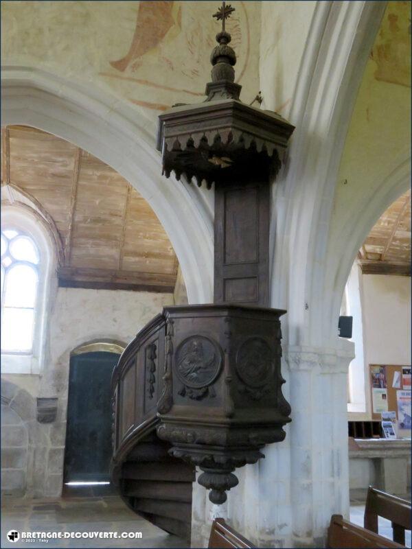 La chaire de l'église Saint-Salomon de La Martyre.