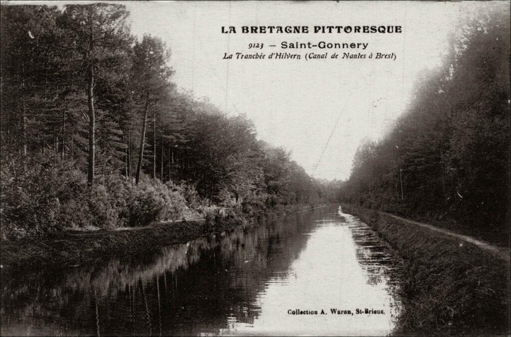 La tranchée d'Hilvern sur le canal de Nantes à Brest au niveau de Saint-Gonnery.