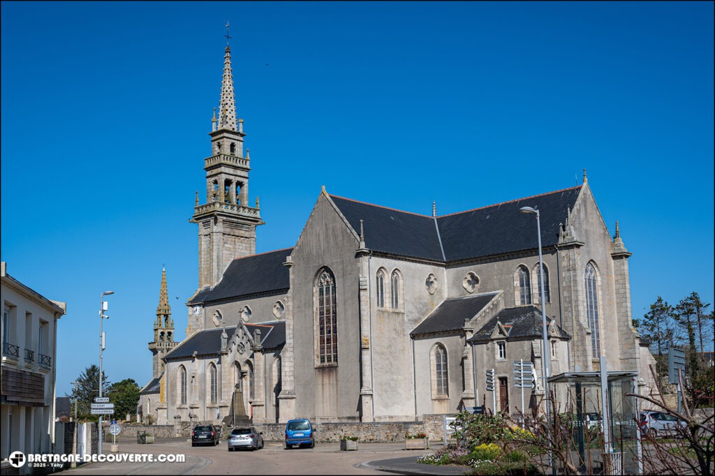 L'église Saint-Brévalaire à Kerlouan.