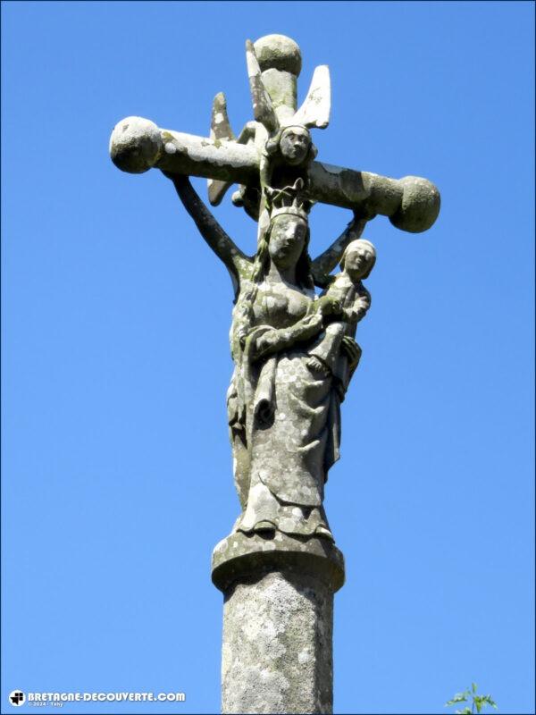 Le calvaire de la chapelle Saint-Voarin au Cloître-Pleyben.