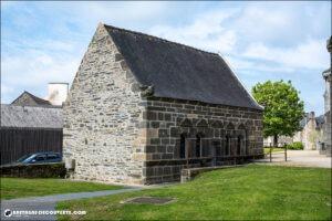 L'ossuaire de l'église Saint-Pierre d'Hanvec.