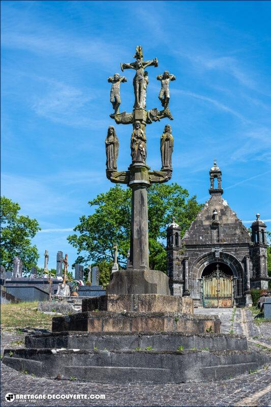 Le calvaire du cimetière de Quimerc'h.