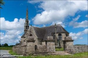 La chapelle Saint-Mélar sur la commune de Plounéventer.