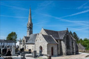 L'église Notre-Dame sur la commune de Brennilis dans le Finistère.