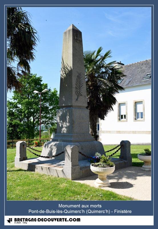 Le monument aux morts de Quimerc'h sur la commune de Pont-de-Buis-les-Quimerc'h.