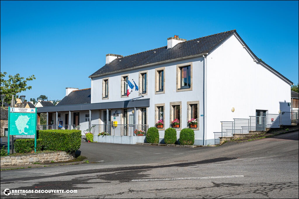 La mairie de la commune de Landeleau dans le Finistère.