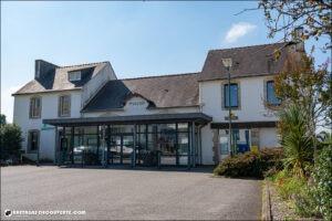 La mairie de la commune de Plonéis dans le Finistère.