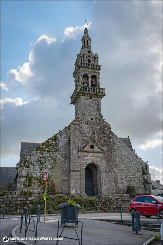 L'église paroissiale Saint-Pierre de Gourin dans les Côtes d'Armor.