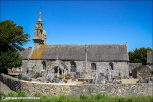 L'église Saint-Théodore sur la commune de Tréduder dans les Côtes d'Armor.