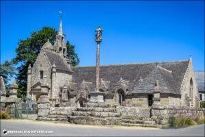 L'église Saint-Sylvestre sur la commune de Plouzélambre dans les Côtes d'Armor.