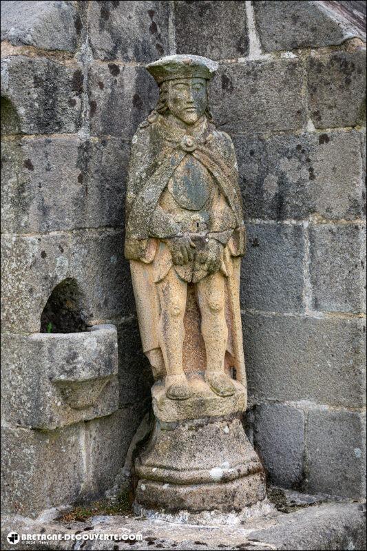 Statue de Saint-Adrien sur la commune de Le Saint.