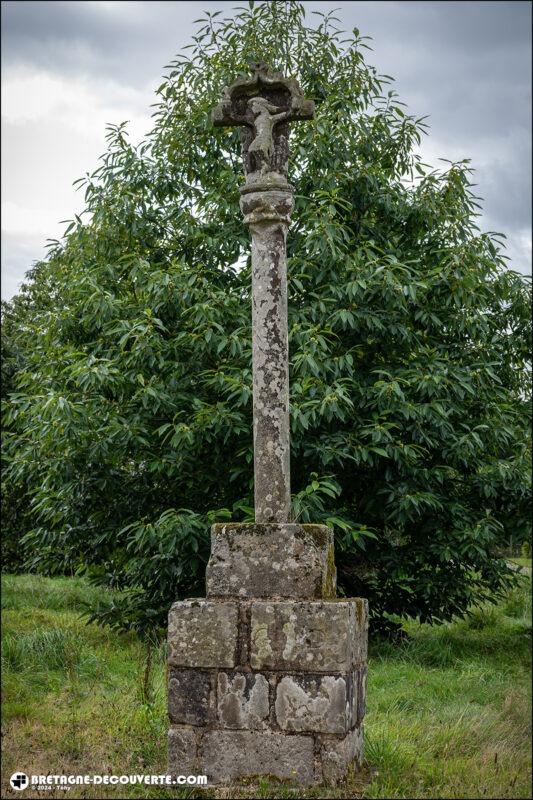 La calvaire de Boutihiry à Le Saint.