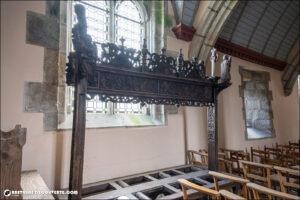 Le catafalque de l'église Notre-Dame de Trémaouézan.