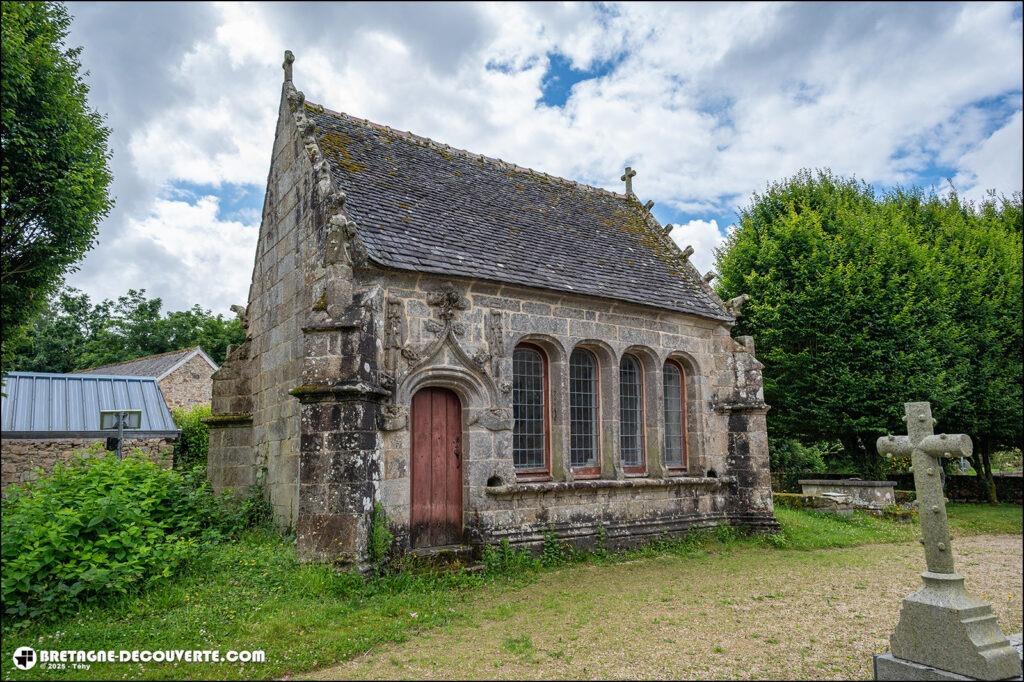 L'ossuaire de l'église Notre-Dame de Trémaouézan.
