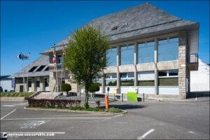La mairie de la commune de Crozon dans le Finistère.