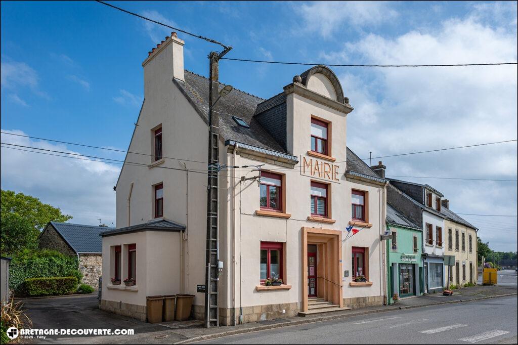 Mairie de la commune de Roudouallec dans le Morbihan.