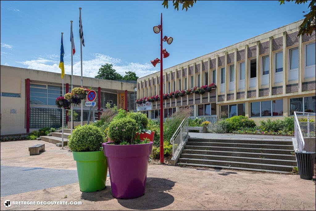 La mairie de la commune de Guilers dans le Finistère.