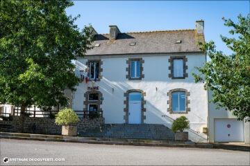 La mairie de la commune de Lanneufret dans le Finistère.