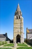Le clocher de la chapelle Sainte-Anne sur la commune de Plounévez-Lochrist.
