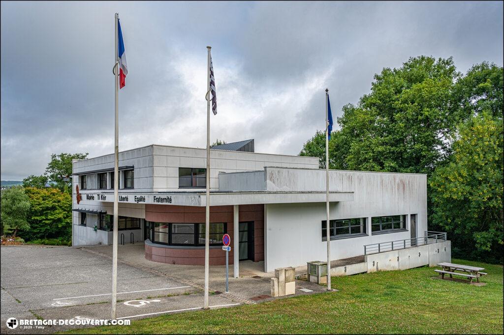 Mairie de la commune de Pont-de-Buis-Les-Quimerc'h dans le Finistère.