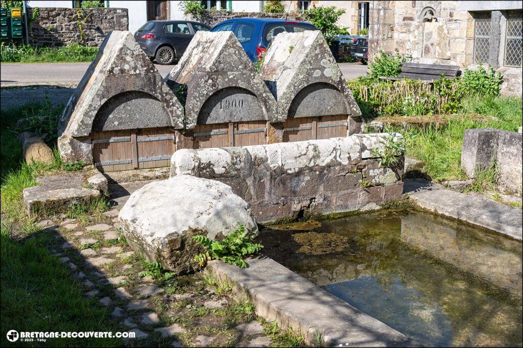 La Fontaine Saint-Fiacre sur la commune de Crozon.