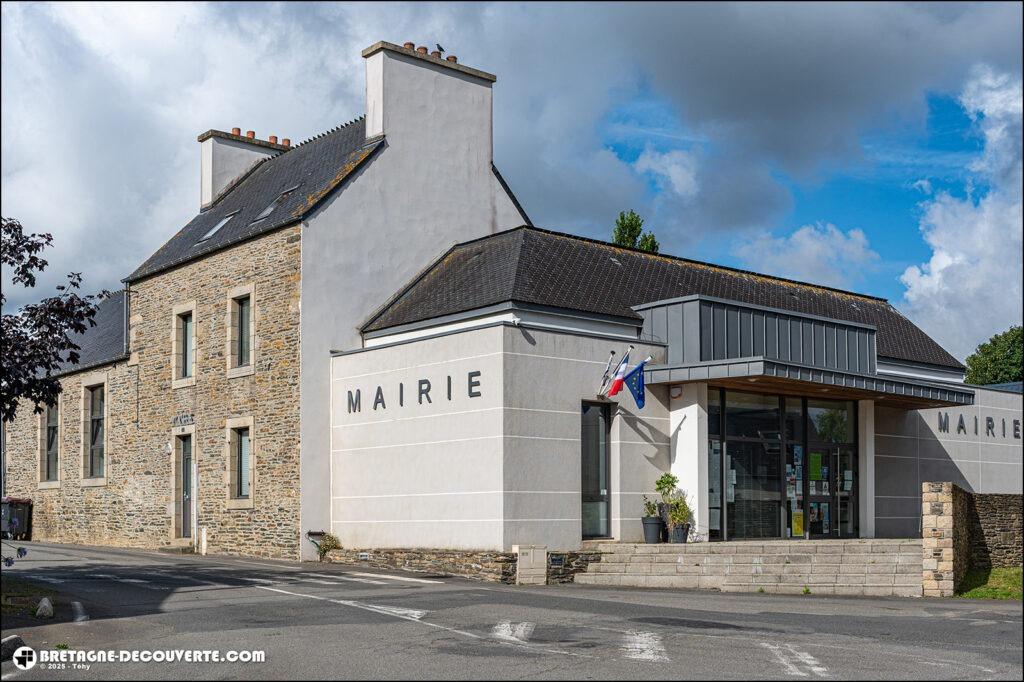 Mairie de la commune de Sainte-Sève dans le Finistère.