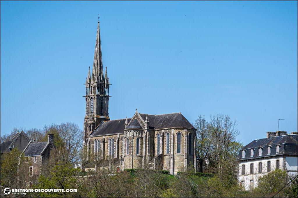 La chapelle de Notre-Dame-des-Portes sur la commune de Châteauneuf-du-Faou.