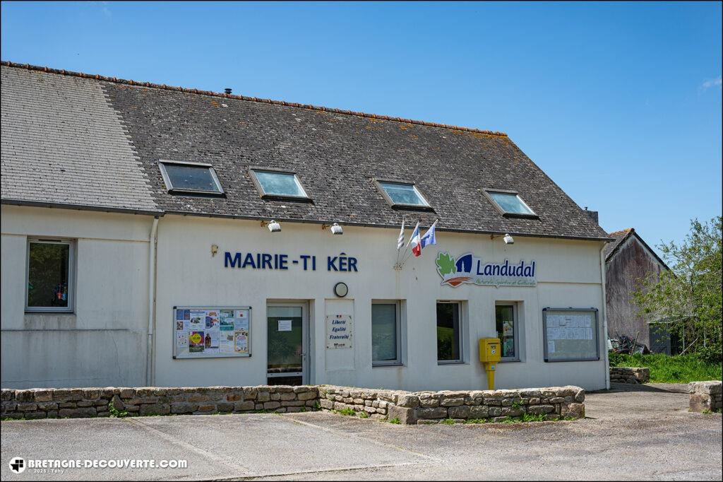 La mairie de la commune de Landudal dans le Finistère.