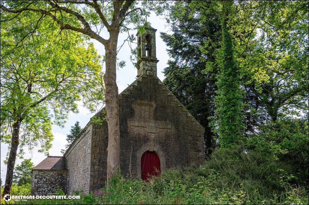 La chapelle Saint-Michel sur la commune de Roudouallec dans le Morbihan.