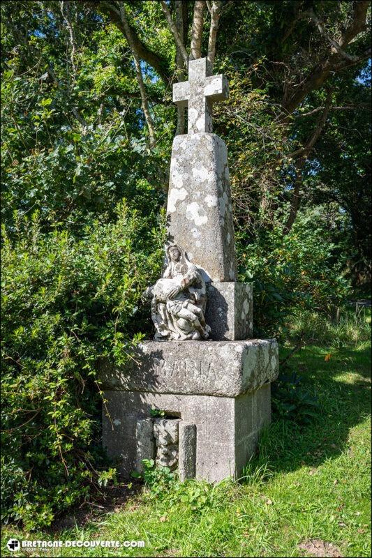 Le calvaire de Kerozal sur la commune de Plouguin.