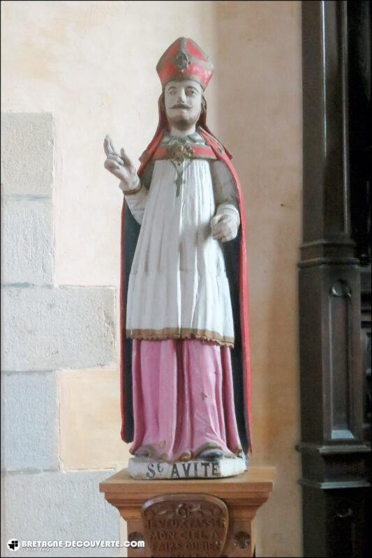 Statue de Saint-Avit dans l'église Saint-Juvénal du Moustoir.