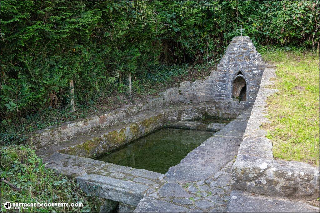 La fontaine Saint-Maudez sur la commune de Bohars.