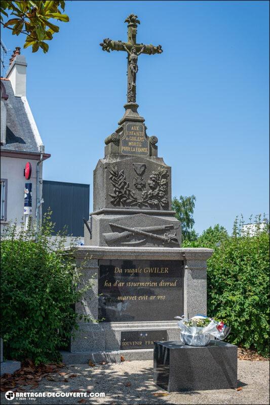 Le monument aux morts de la commune de Guilers.