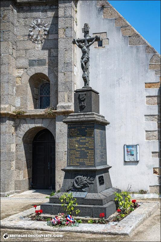 Le monument aux morts de la commune de Locmaria-Plouzané.