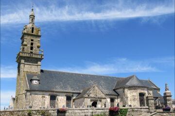 L'église paroissiale Saint-Didier sur la commune de Plouider dans le Finistère.