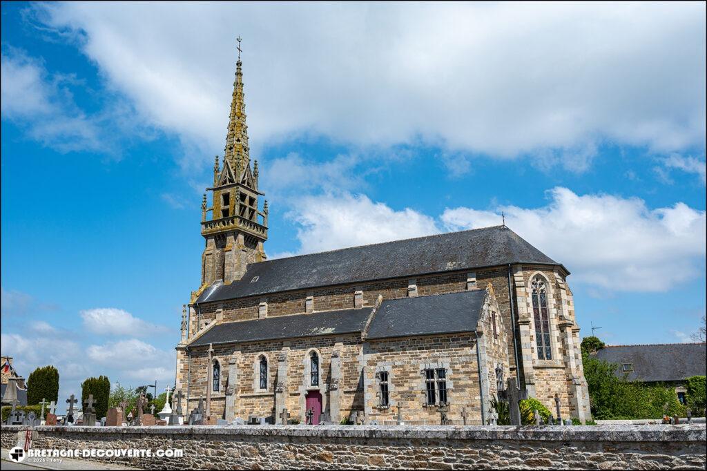 L'église paroissiale Saint-Colomban sur la commune de Brélidy dans les Côtes d'Armor.