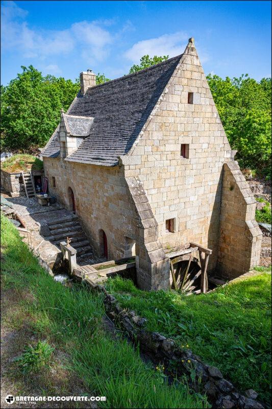 Le moulin de Kerlan sur la commune de Sibiril dans le Finistère.
