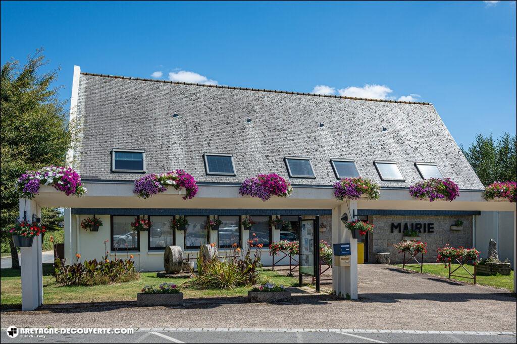 La mairie de Guiclan dans le Finistère.