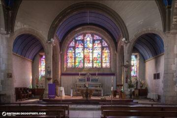 Le chœur de l'église Saint-Rémy de Camaret-sur-Mer dans le Finistère.