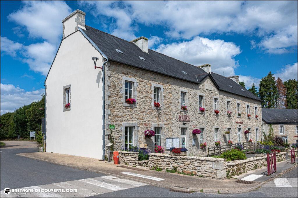 La mairie de la commune de Berrien dans le Finistère.