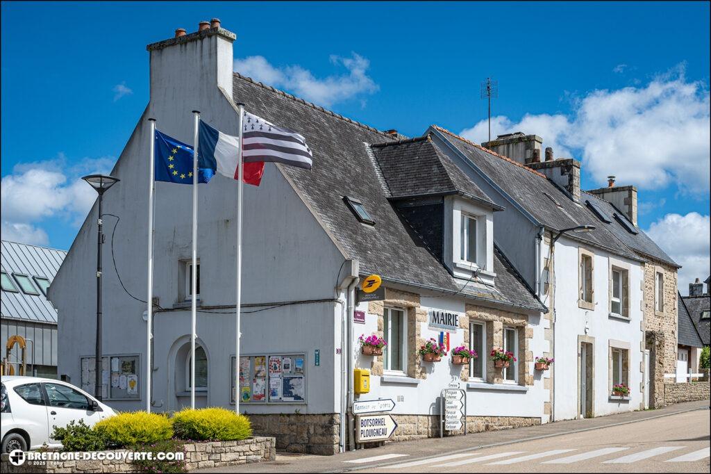 La mairie de Lannéanou dans le Finistère.