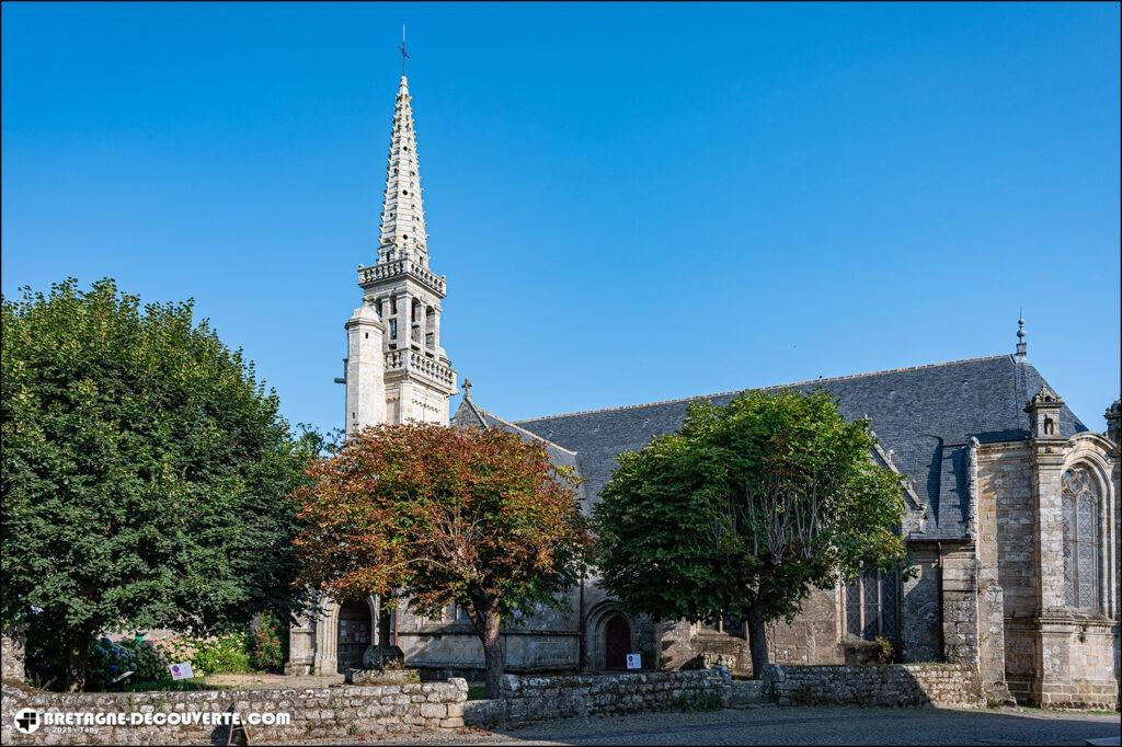 L'église paroissiale Notre-Dame de Le Juch dans le Finistère.