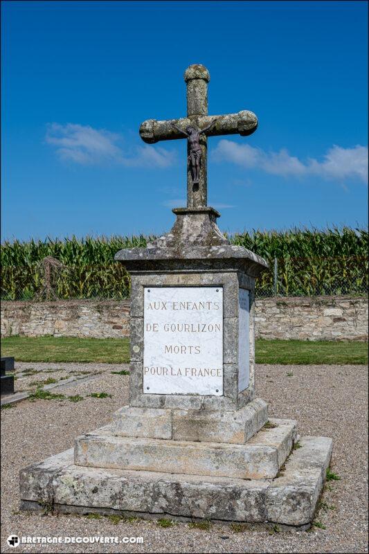 Le monument aux morts de la commune de Gourlizon.
