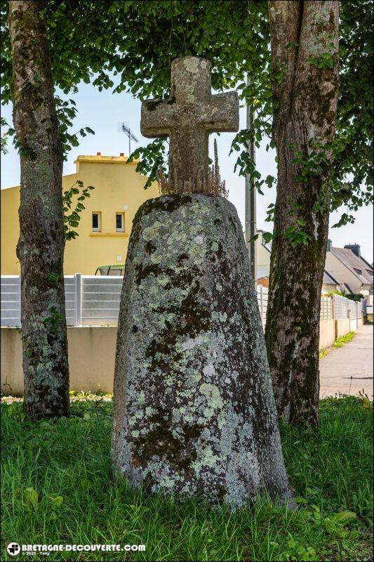 La stèle christianisée de Croas Teo sur la commune de Guilers.