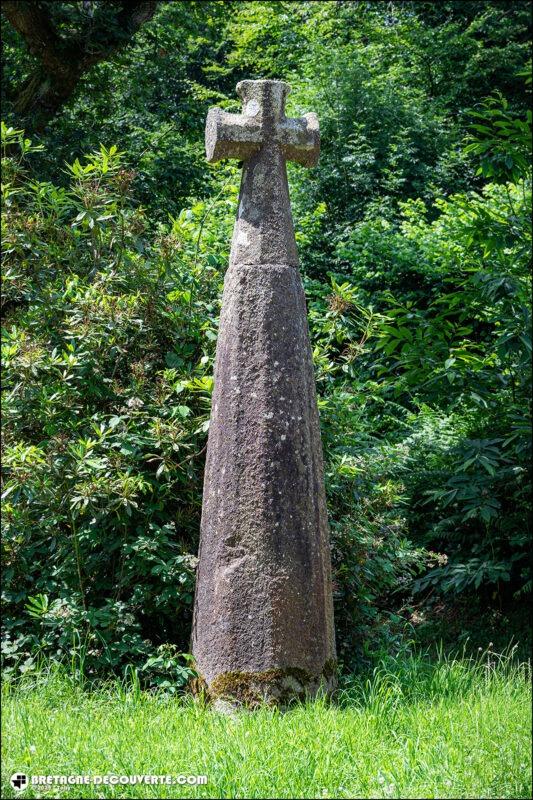 La stèle christianisée de Coadenez sur la commune de Plouzané.